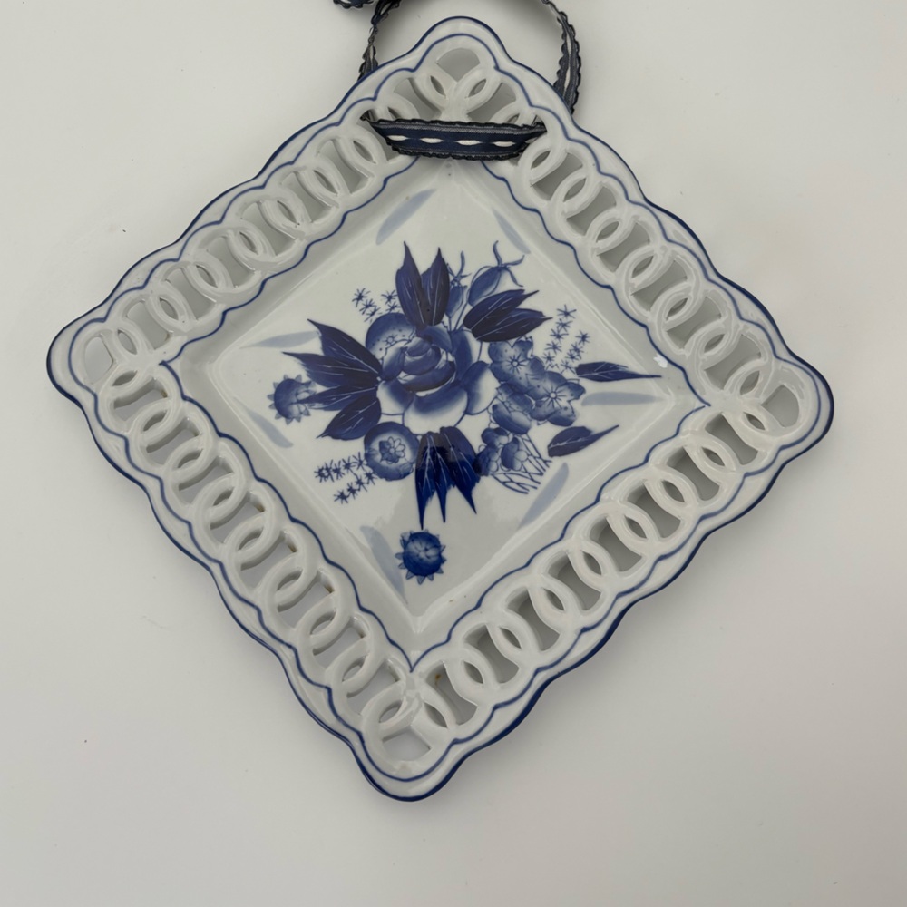 Intricate Vintage Blue and White Floral Ceramic Wall Plate - Picture 3 of 9